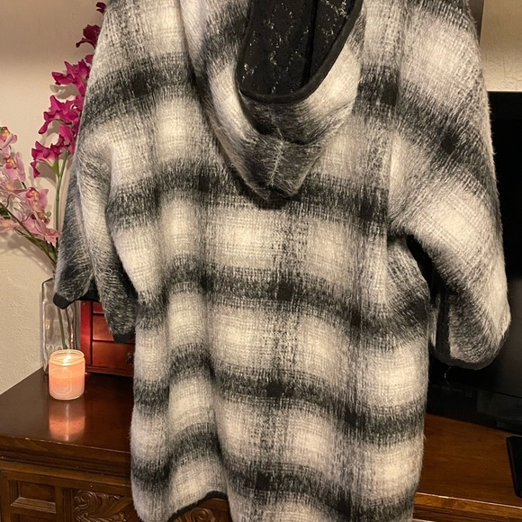 Jacket - Picture 2 of 2